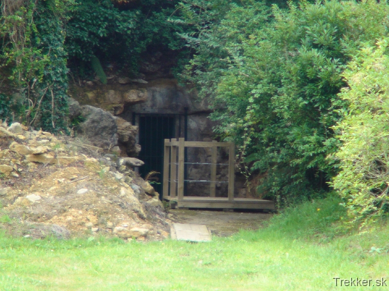 DSC00344.JPG - Museo de Altamira - Vchod do skutočnej jaskyne Altamira